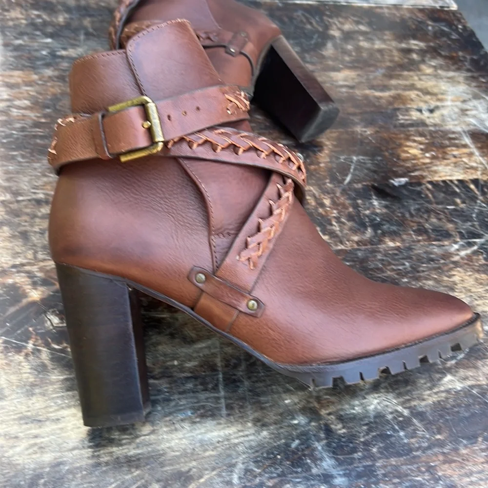 Polo Ralph Lauren NWOT leather heeled ankle boots with braided straps size 38 - Picture 2 of 9